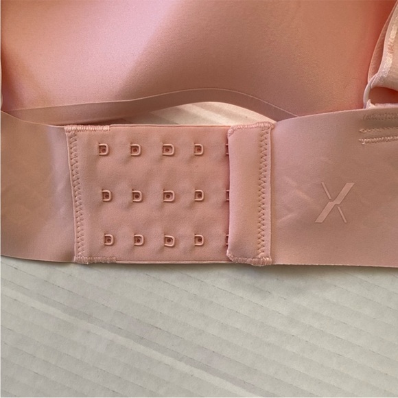 Knix Blush Seamless WingWoman Wireless Bra Size 42D - Picture 8 of 10